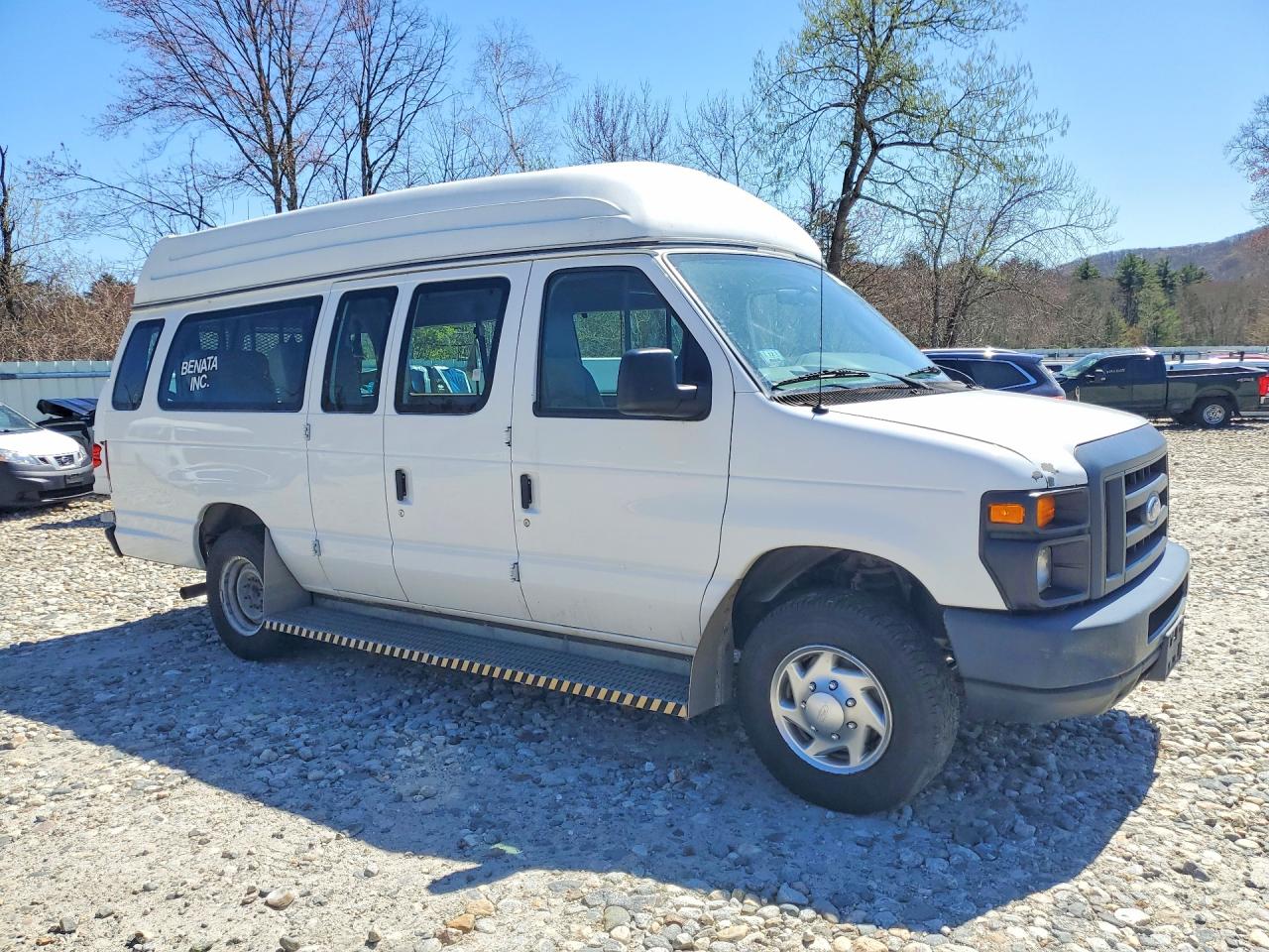 Ford Econoline E350 Super Duty Van