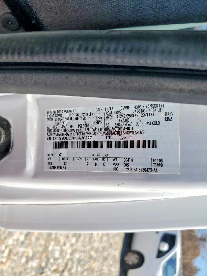 Ford Econoline E350 Super Duty Van