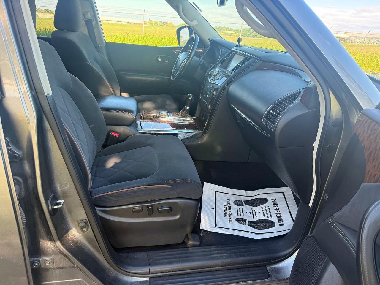 Nissan Armada Sv