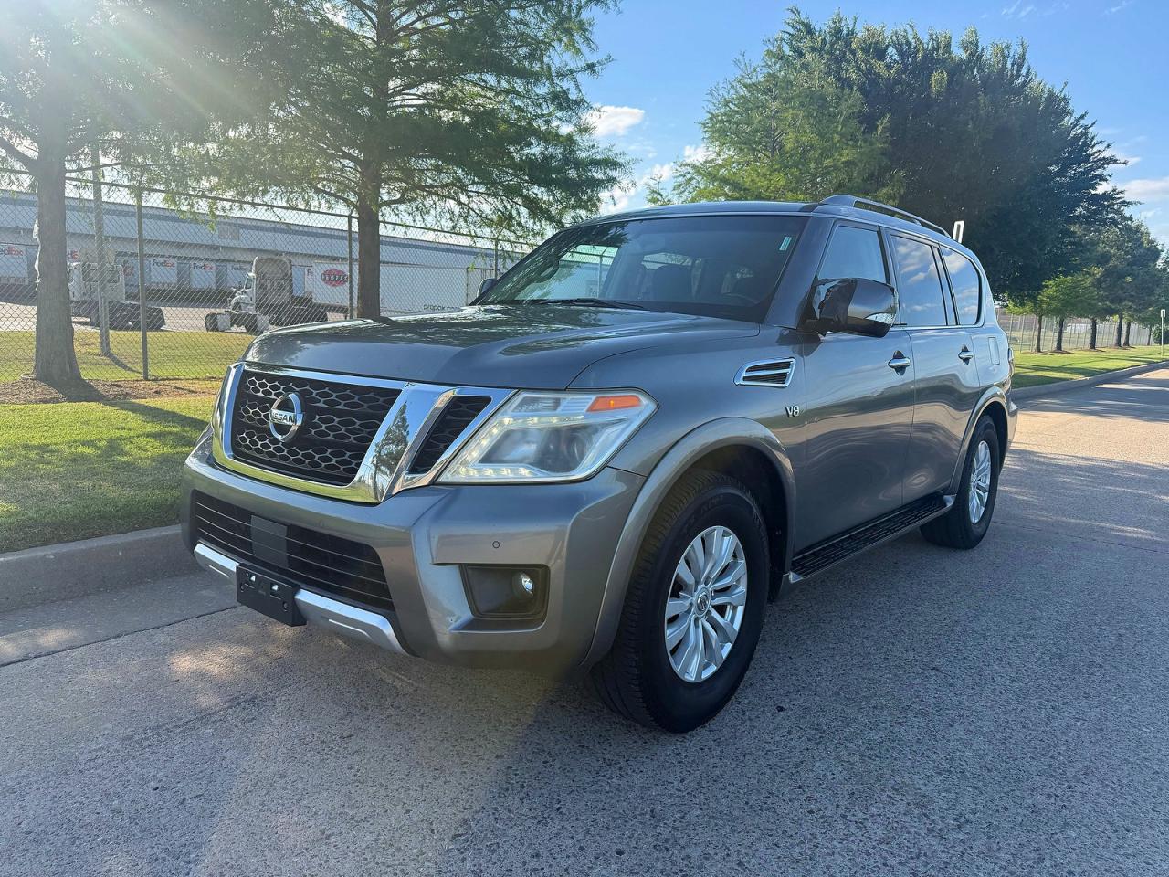 Nissan Armada Sv