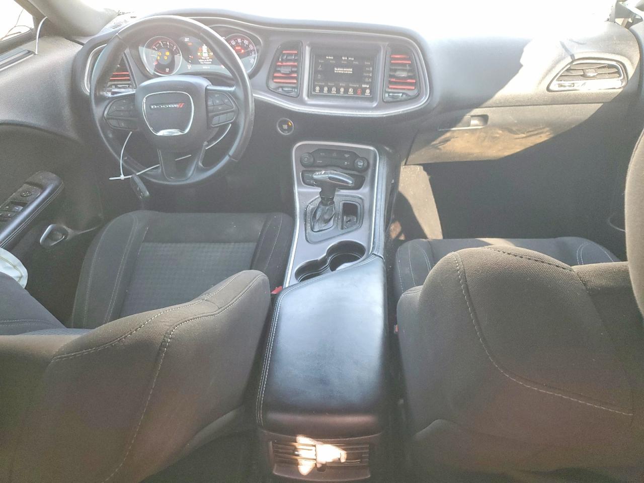 Dodge Challenger Sxt
