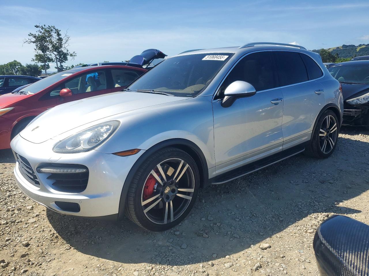 Salvage Porsche Cayenne Image