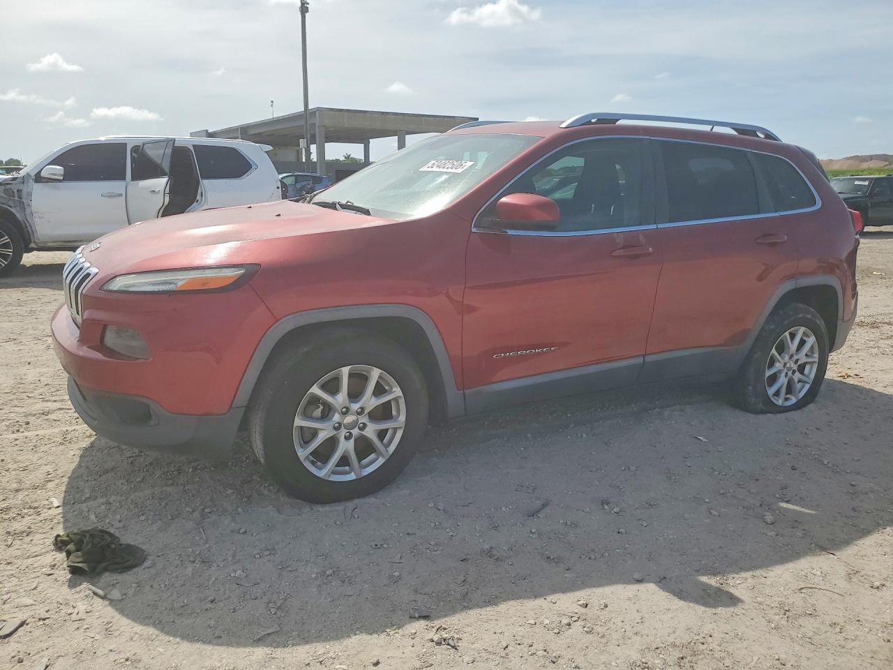 Salvage Jeep Cherokee Image