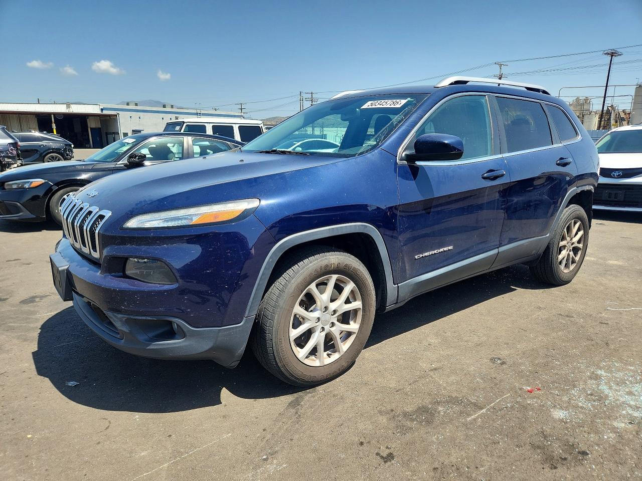 Salvage Jeep Grand Cherokee Image
