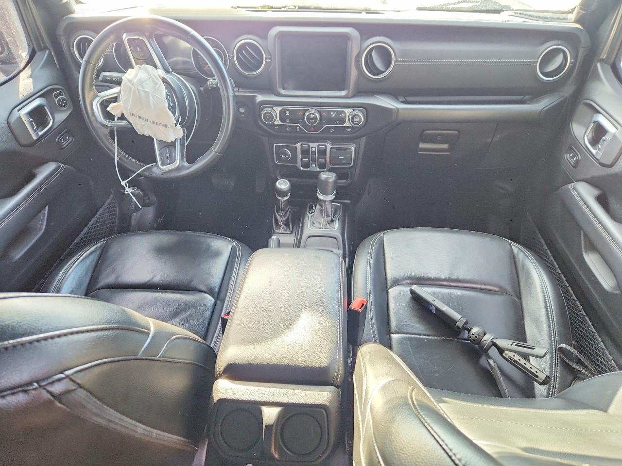 Jeep Wrangler Sahara