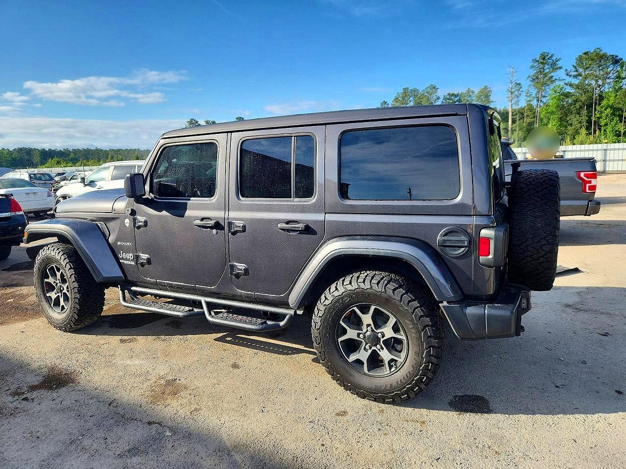 Jeep Wrangler Sahara