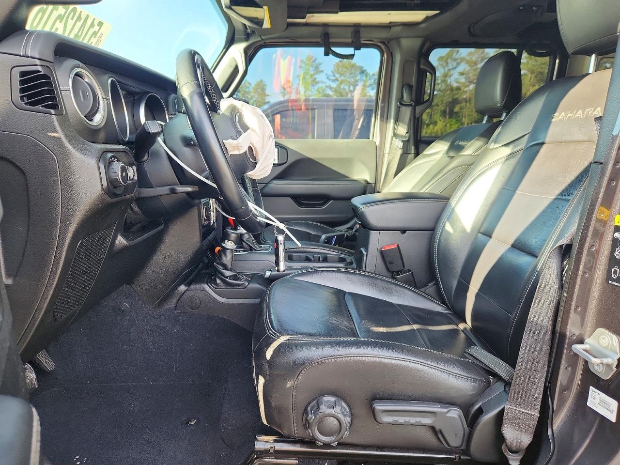 Jeep Wrangler Sahara