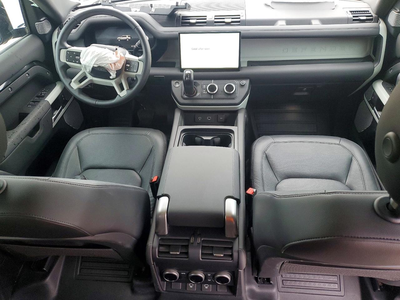 Land Rover Defender 130 S