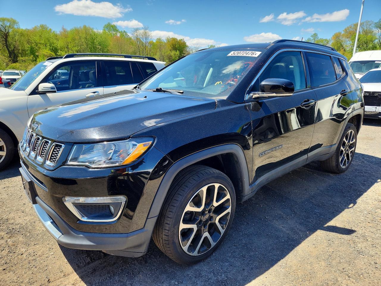 Salvage Jeep Compass Image