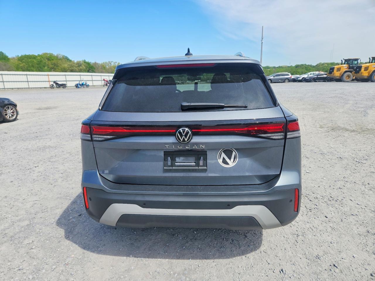 Volkswagen Tiguan S