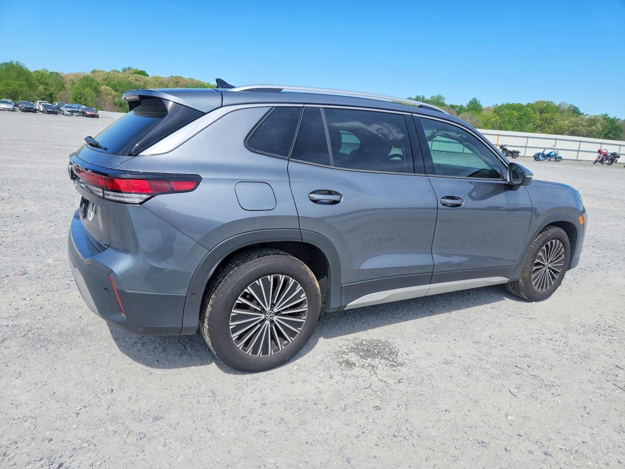 Volkswagen Tiguan S