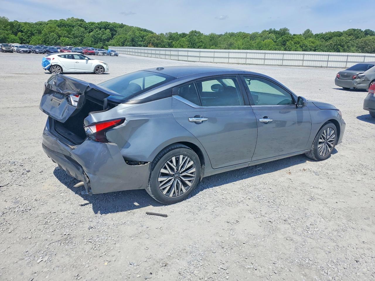Nissan Altima Sv