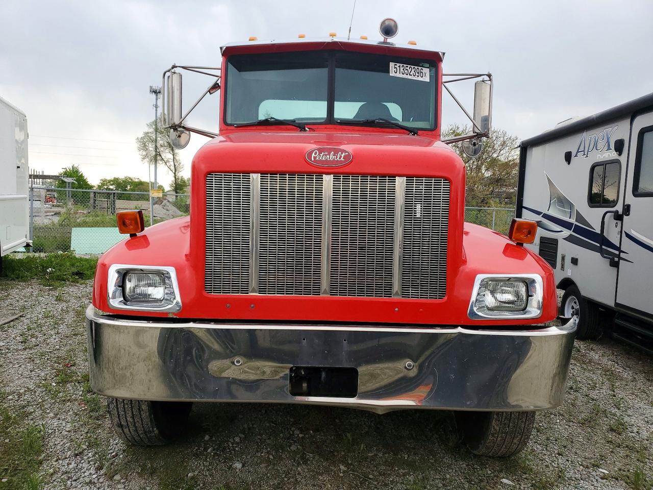 Peterbilt 330