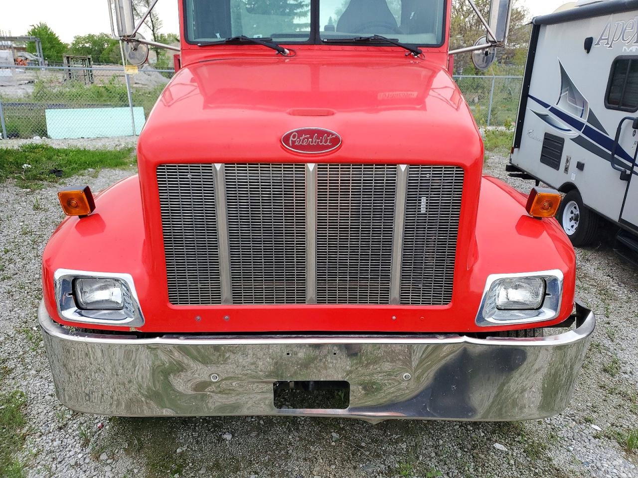 Peterbilt 330