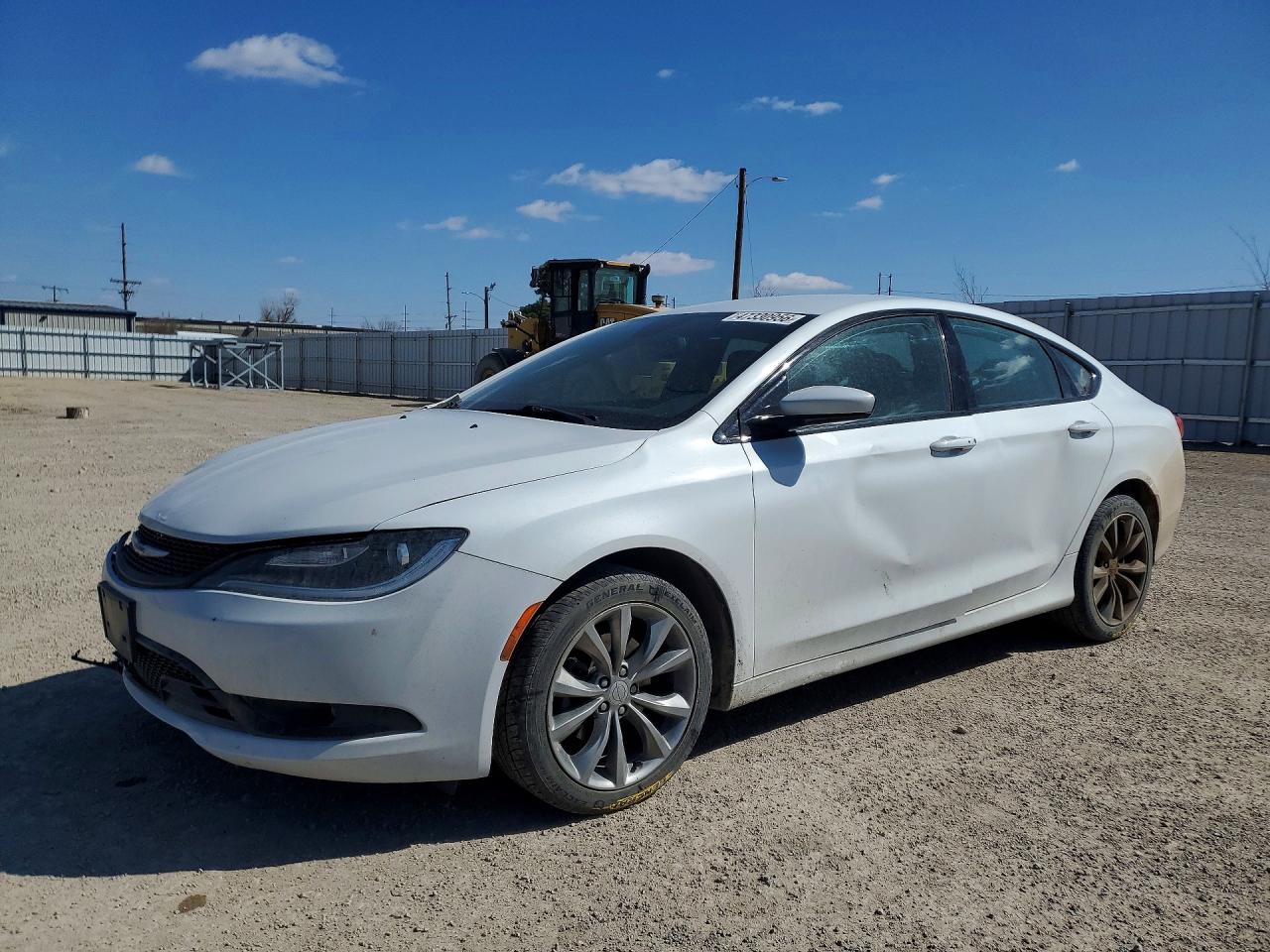 Salvage Chrysler 200 Image