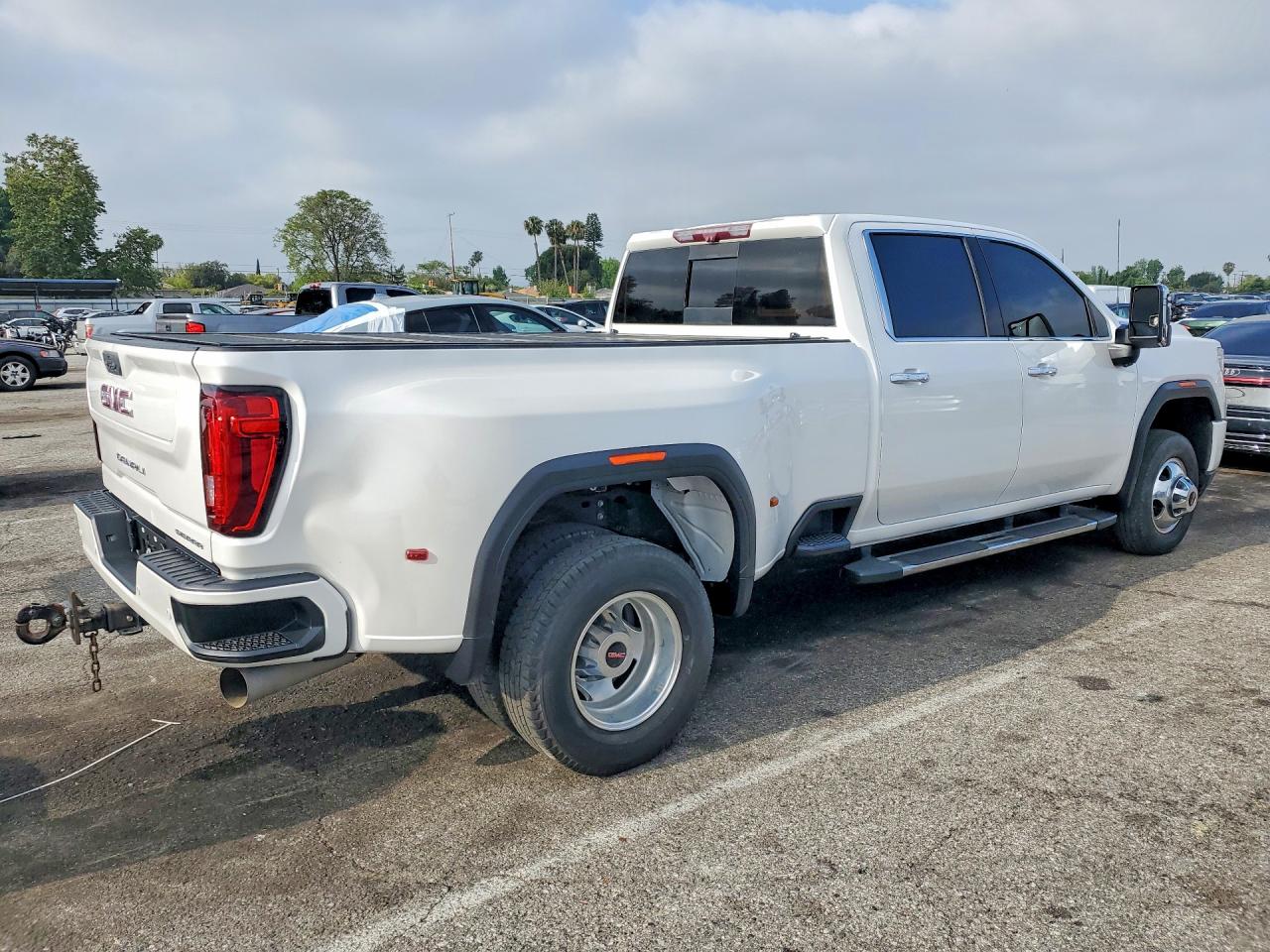 GMC Sierra K3500 Denali