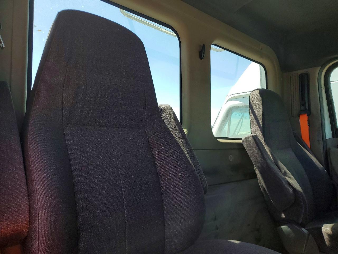 Freigliner Cascadia 125