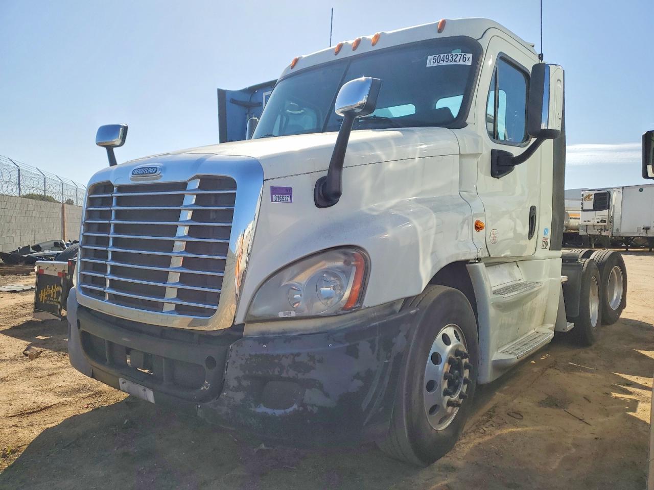Freigliner Cascadia 125