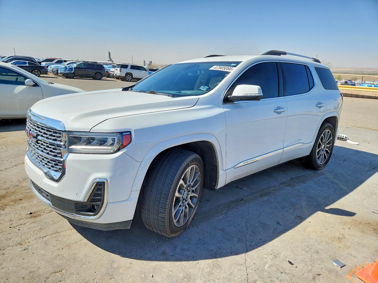Salvage GMC Acadia Image