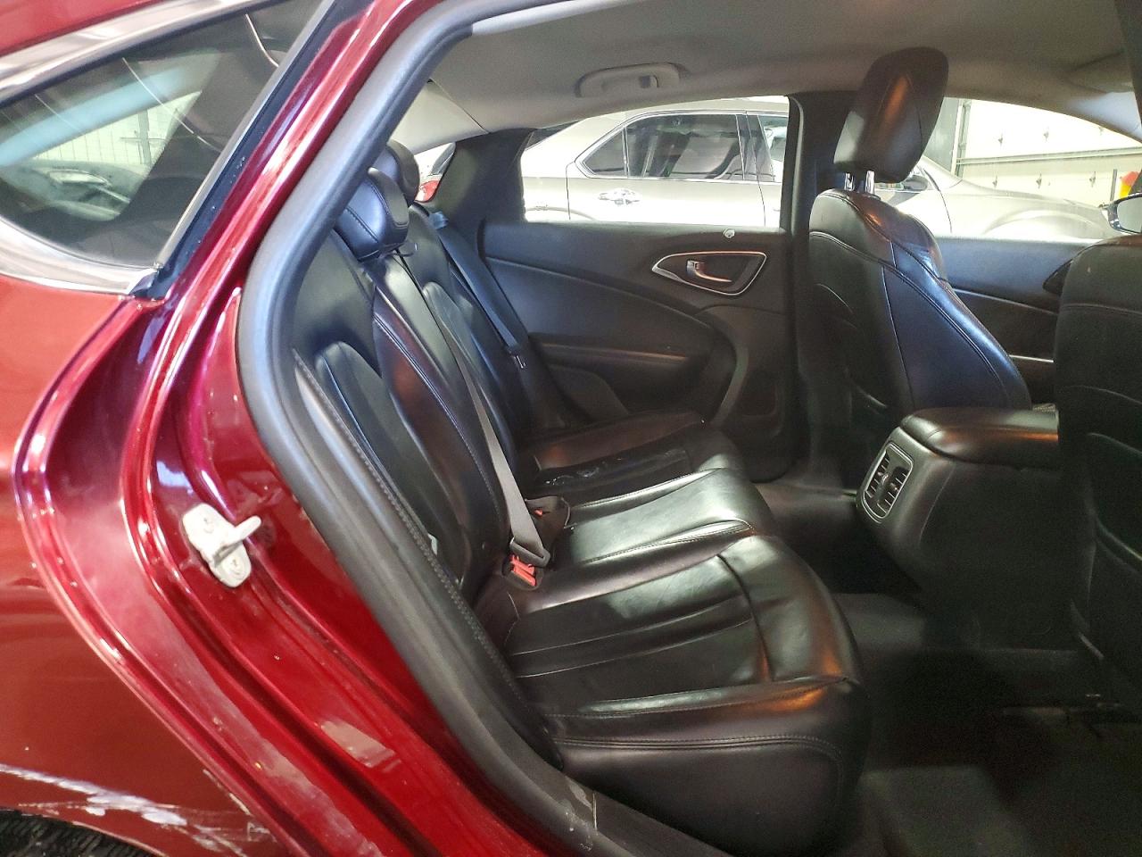 Chrysler 200 C