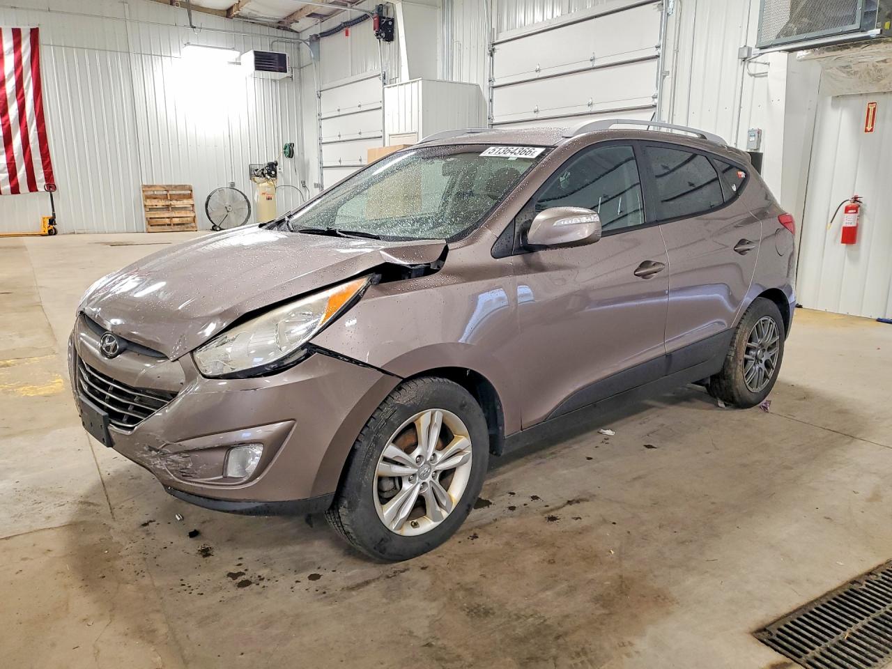 Salvage Hyundai TUCSON Image