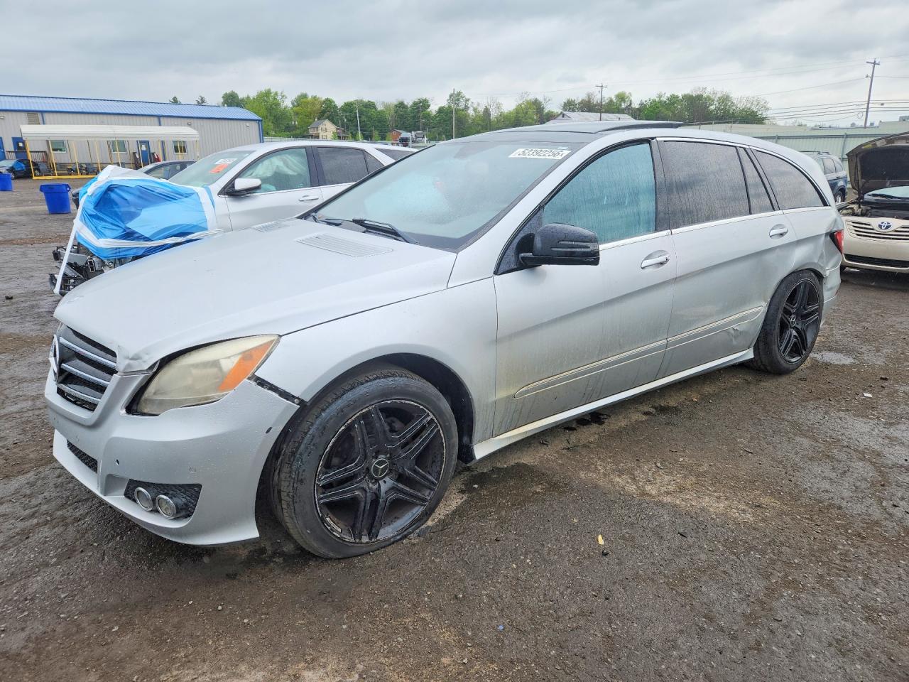 Salvage Mercedes-Benz R-Class Image