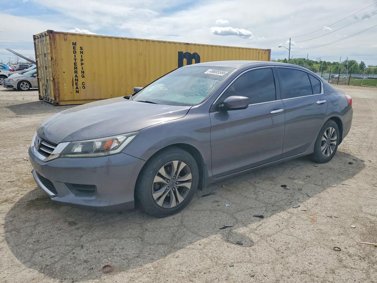 Salvage Honda Accord Image