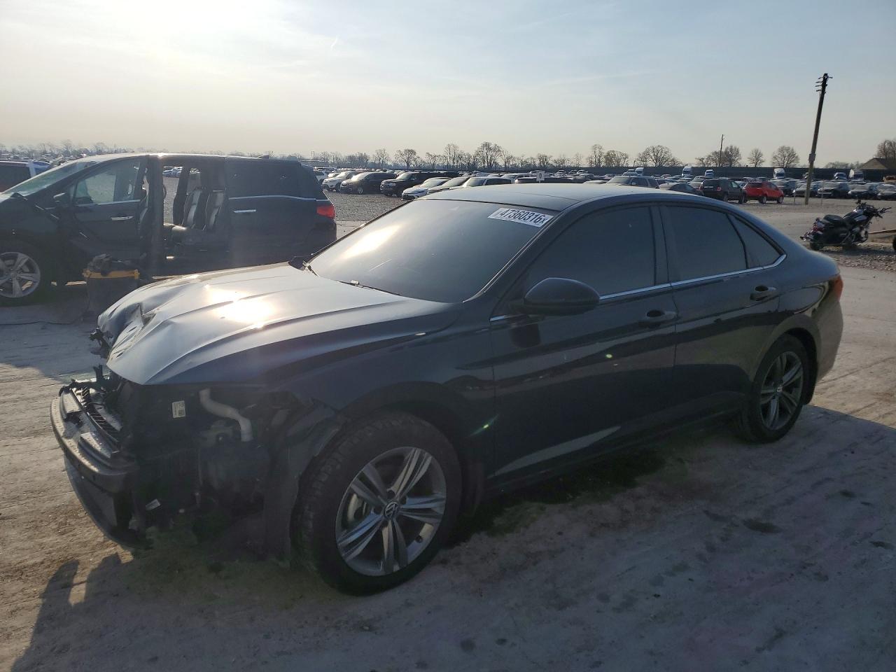 Salvage Volkswagen Jetta Image