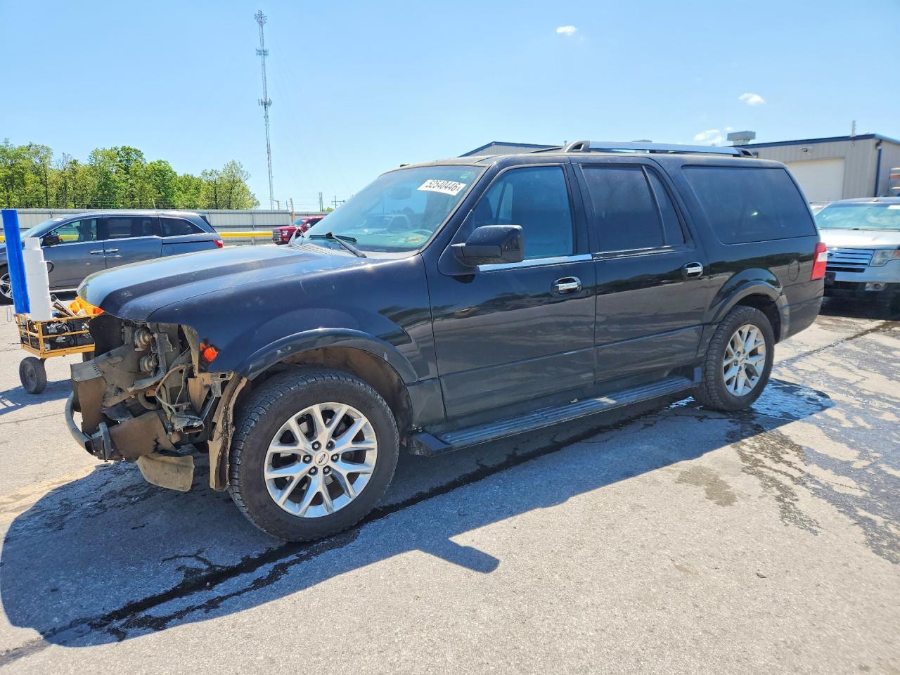 Salvage Ford Expedition Image