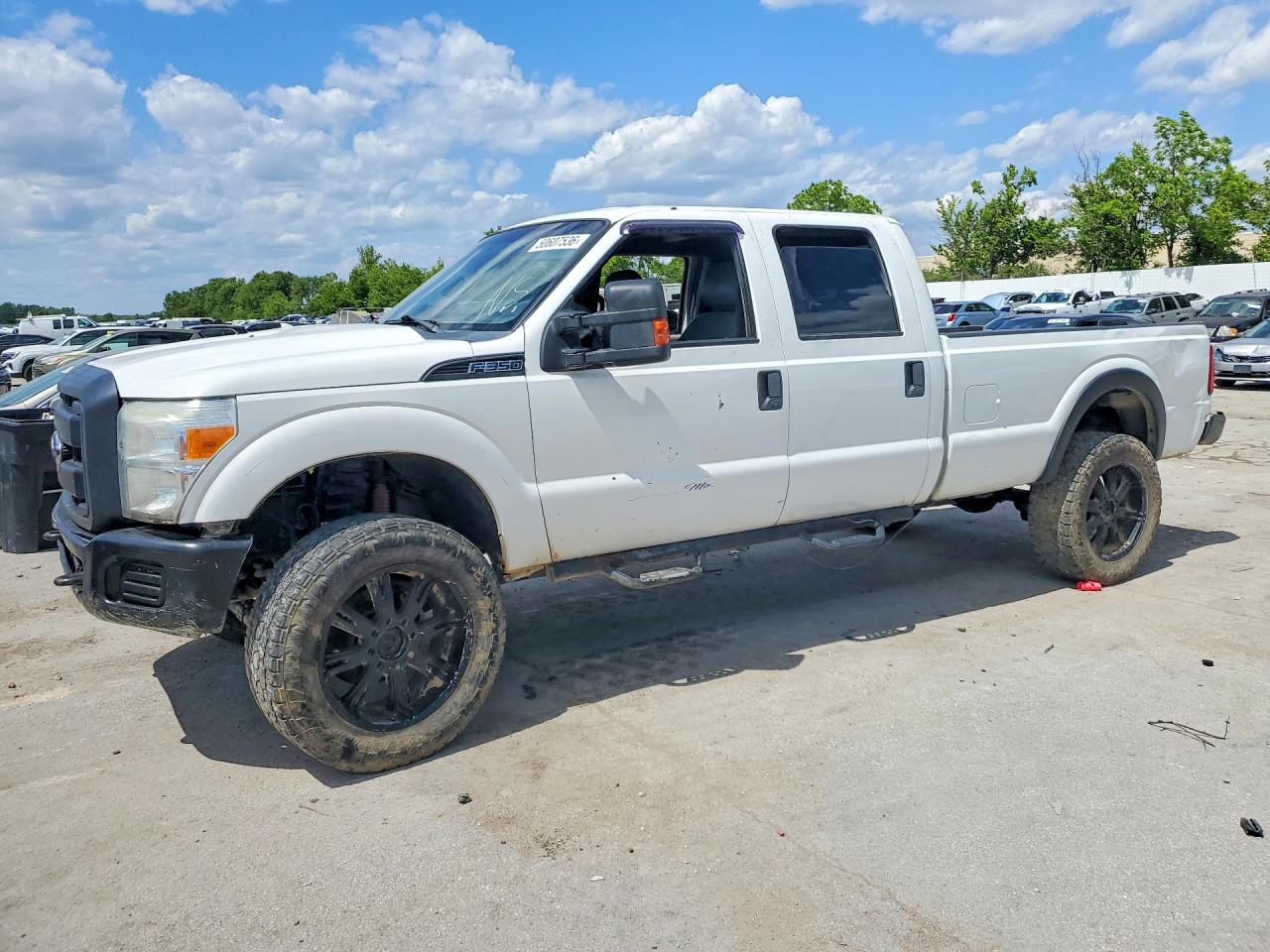 Salvage Ford F-350 Image