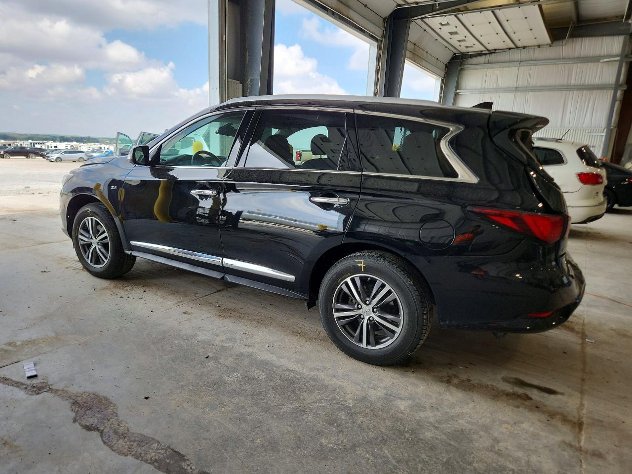 INFINITI Qx Luxe