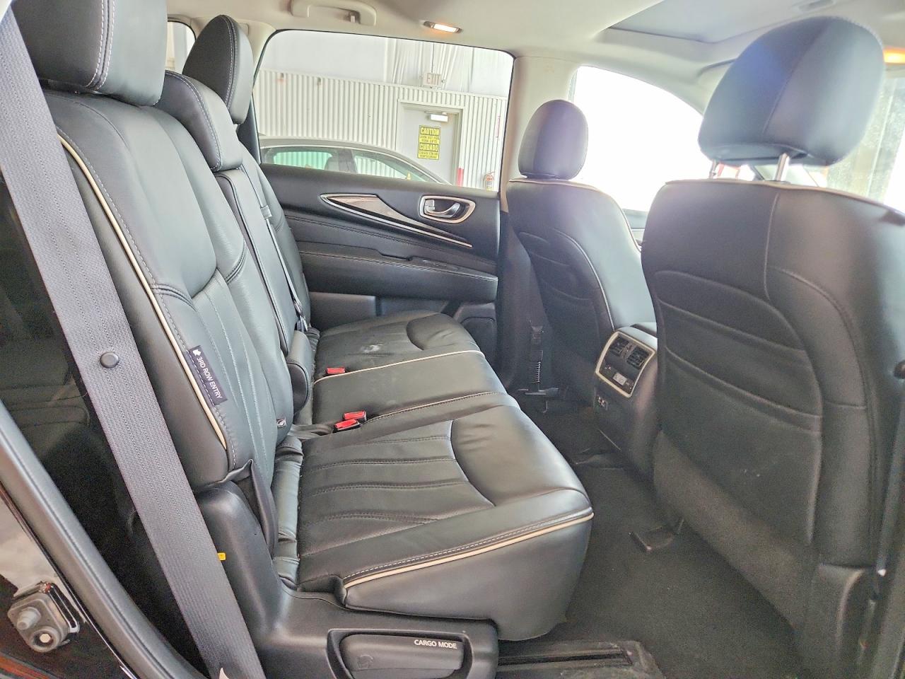 INFINITI Qx Luxe