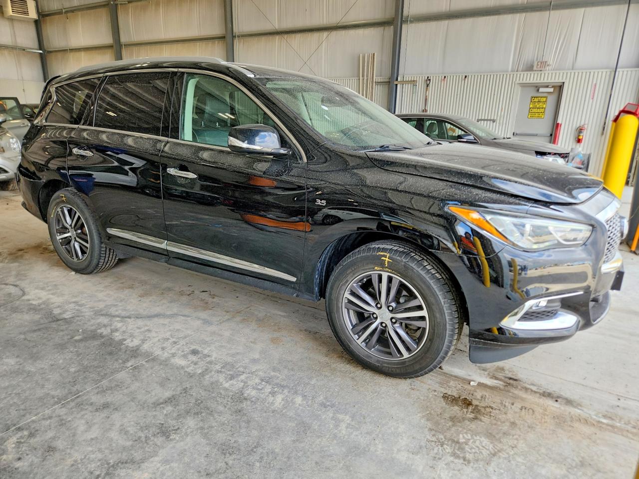 INFINITI Qx Luxe