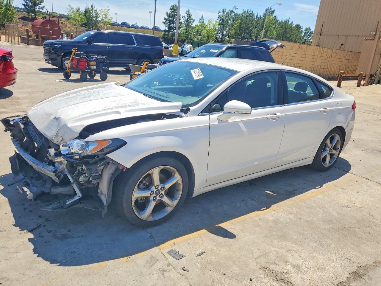 Salvage Ford Fusion Image