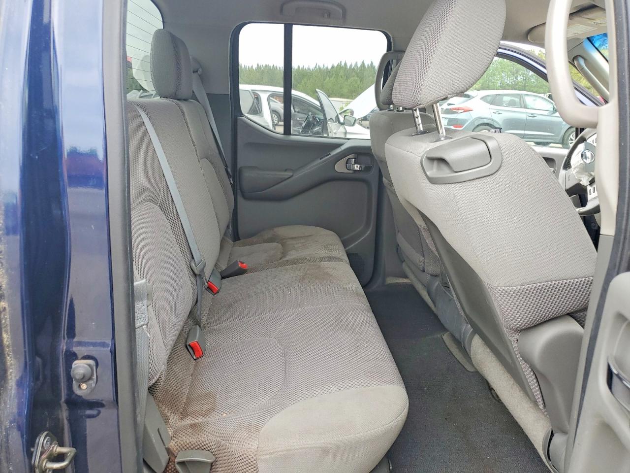 Nissan Frontier S