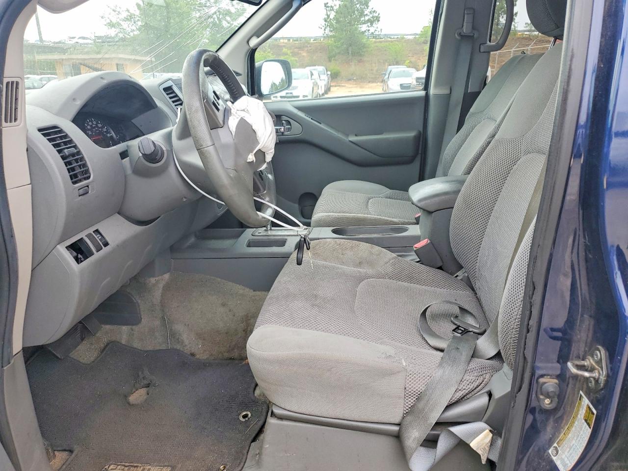Nissan Frontier S