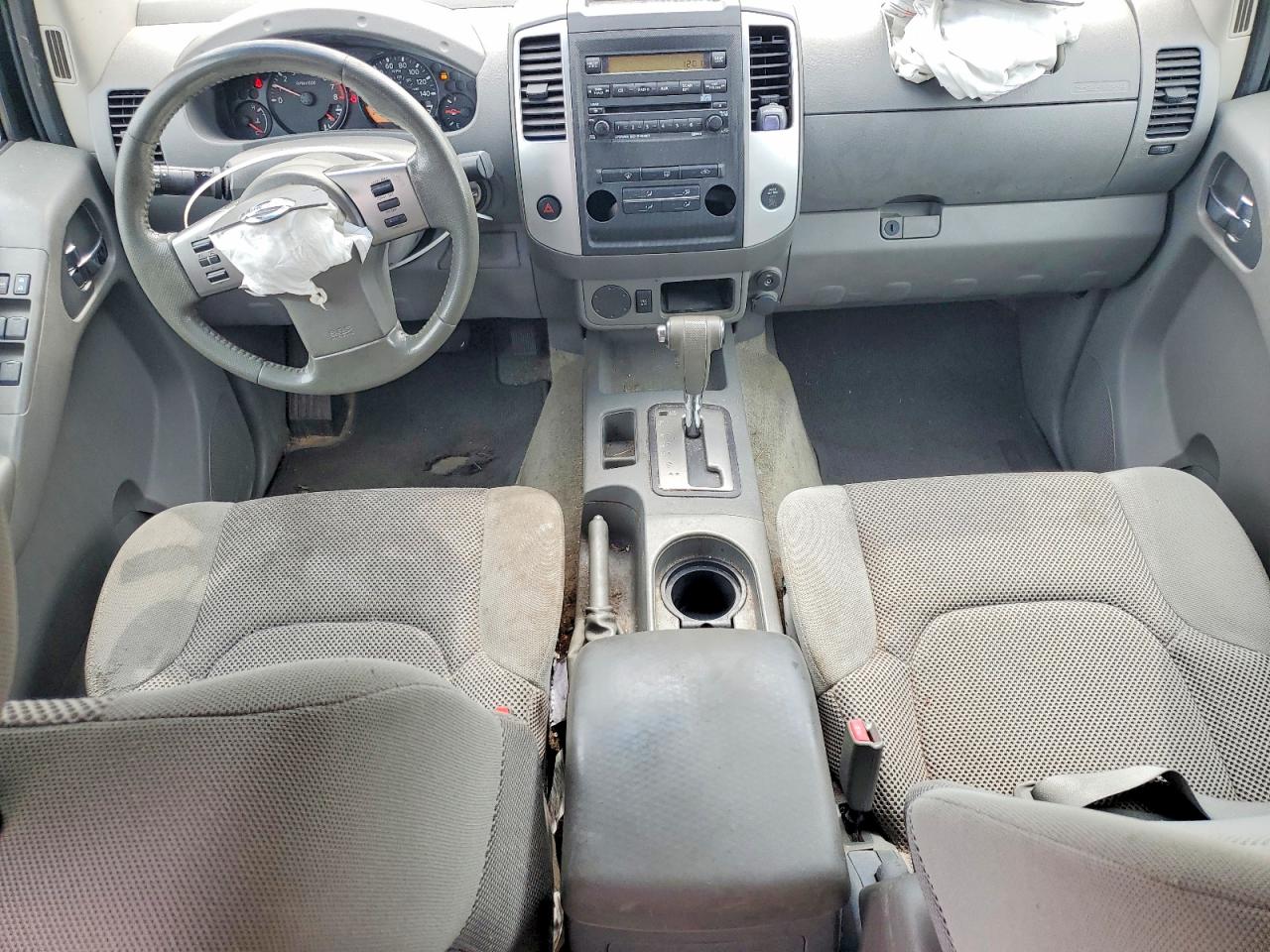 Nissan Frontier S