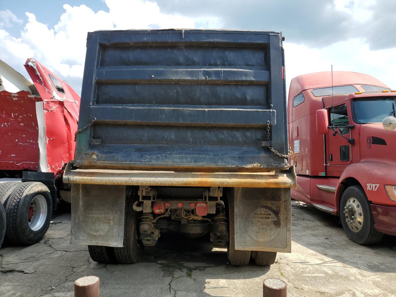 Mack Cv713
