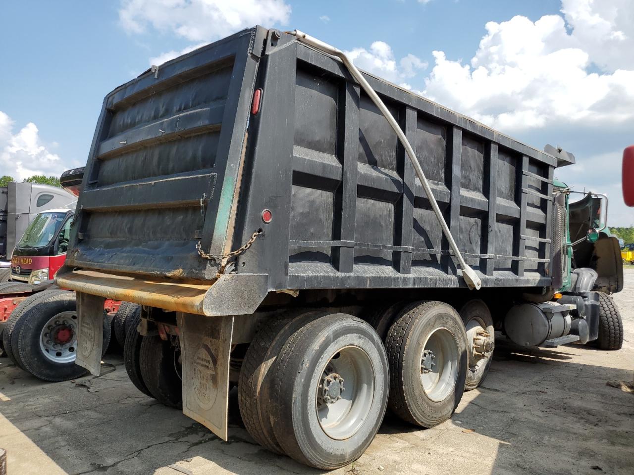 Mack Cv713