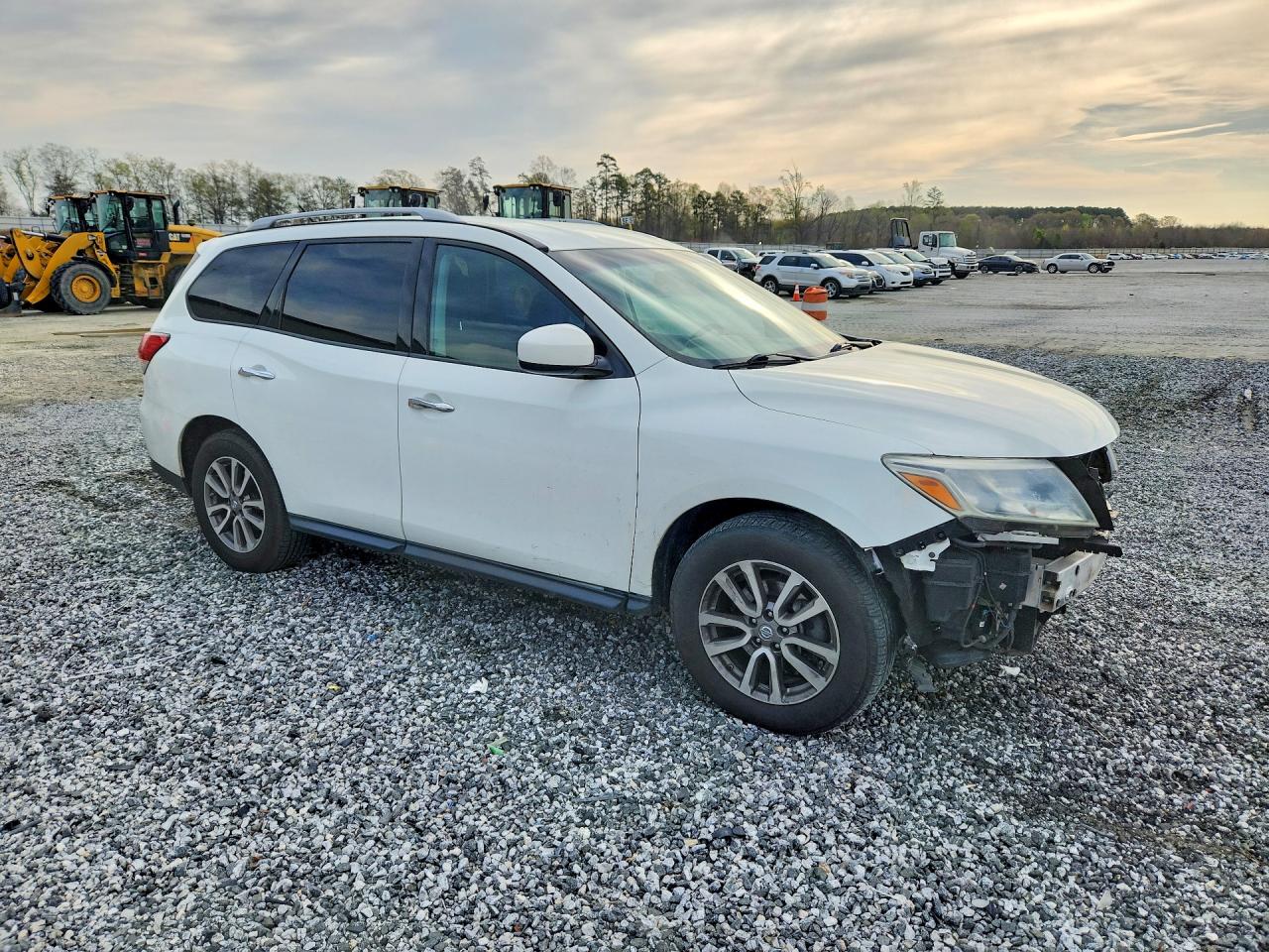 Nissan Pathfinder S