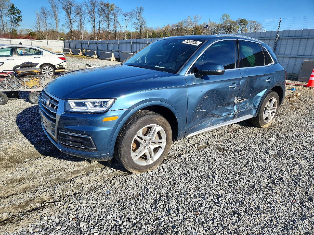 Salvage Audi Q5 Image