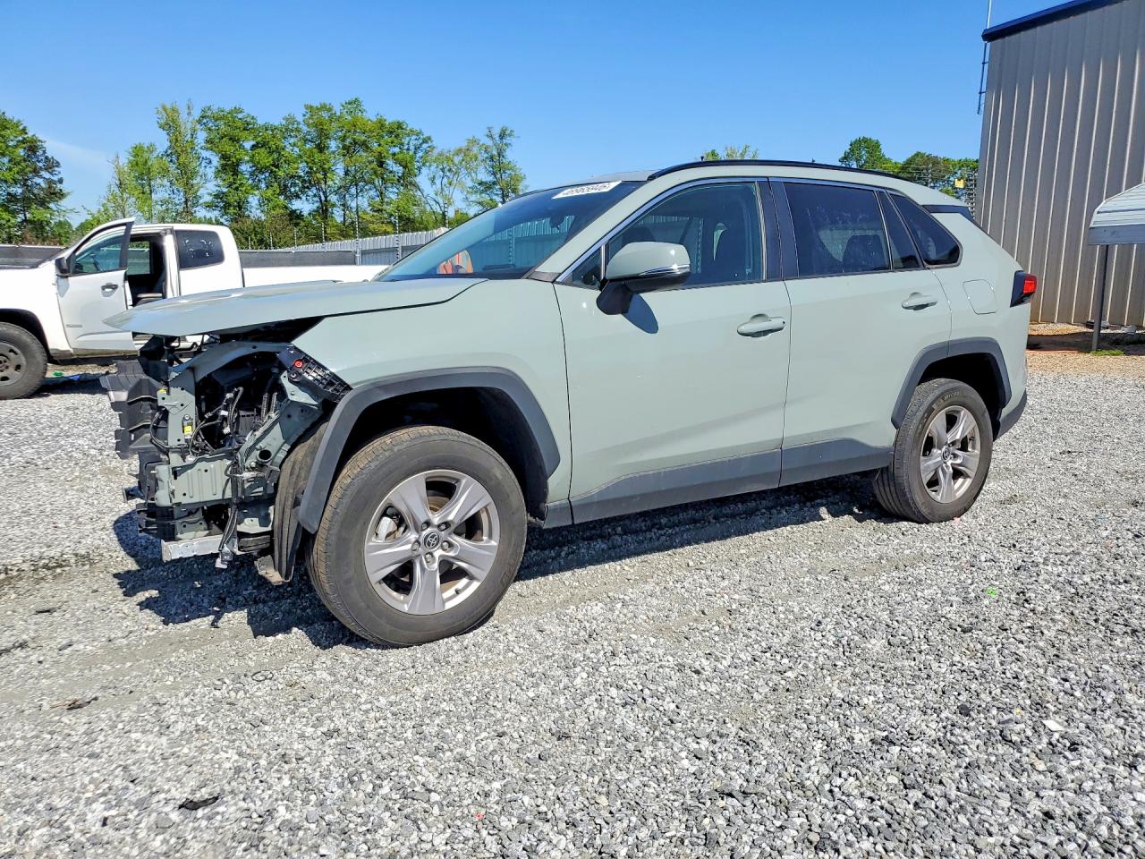 Salvage Toyota RAV4 Image