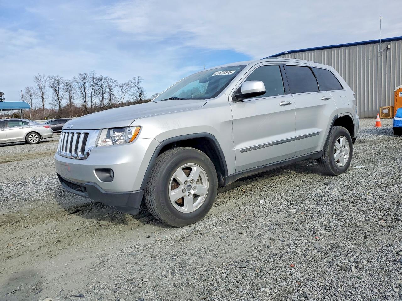 Salvage Jeep Grand Cherokee Image