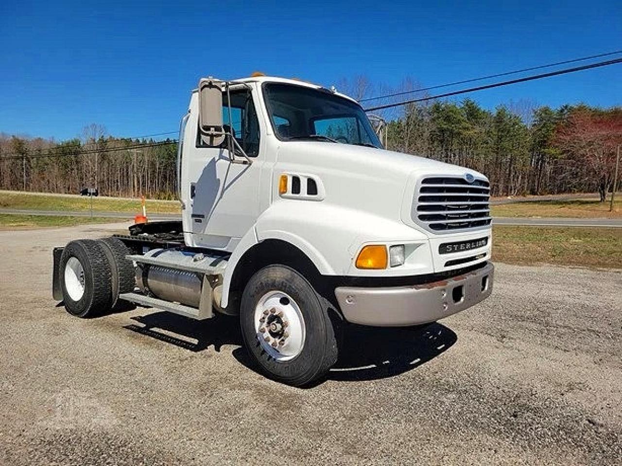 Salvage Sterling Truck L Image