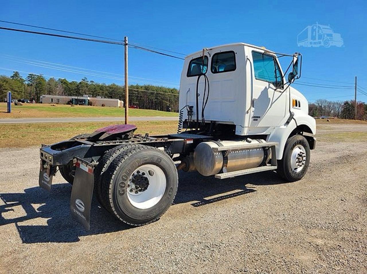 Sterling Truck L 8500