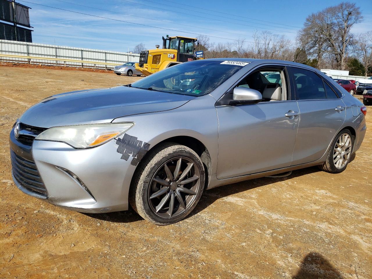 Salvage Toyota Camry Image