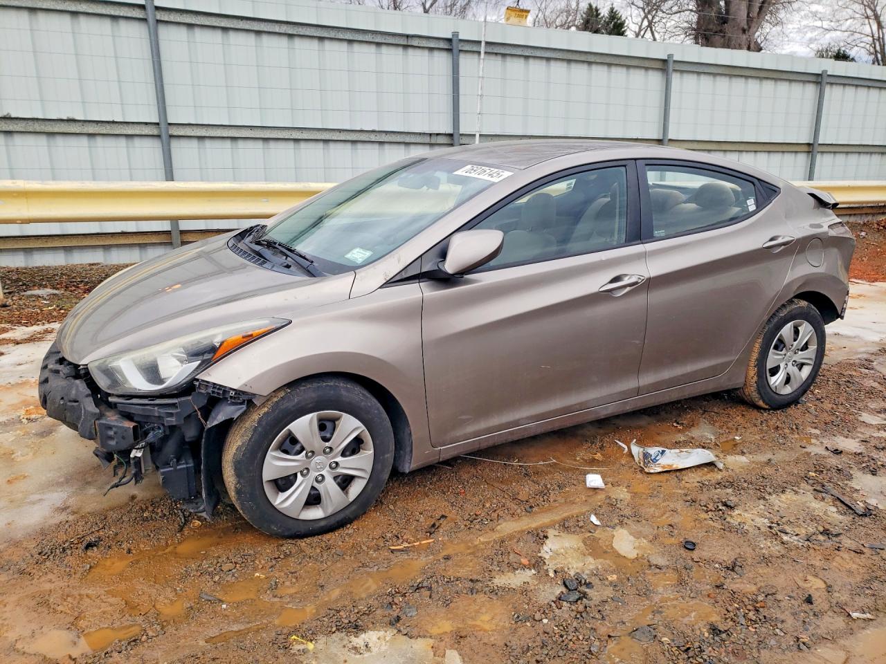 Salvage Hyundai ELANTRA Image