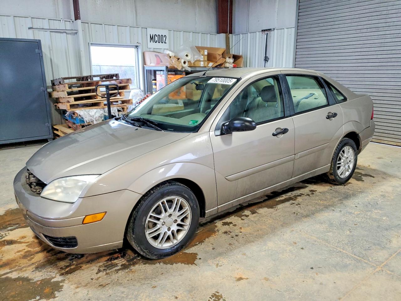 Salvage Ford Focus Image