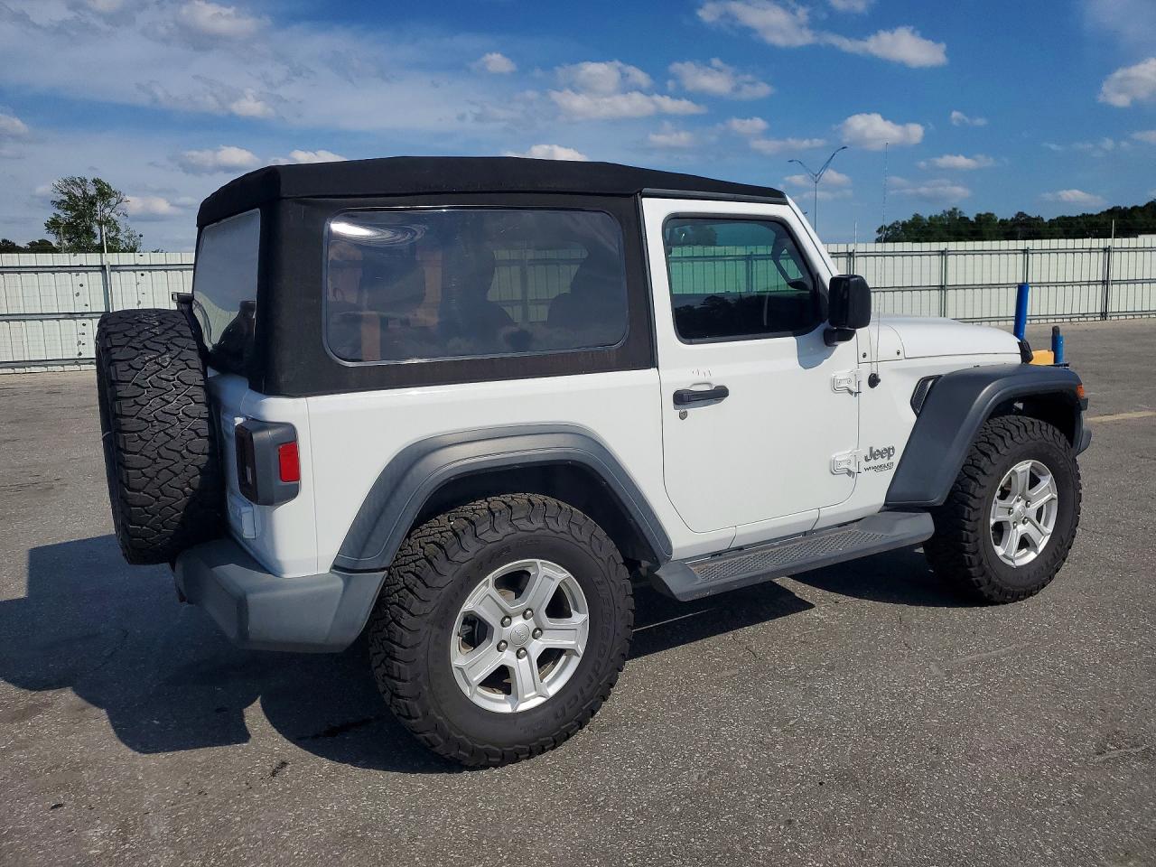 Jeep Wrangler Sport