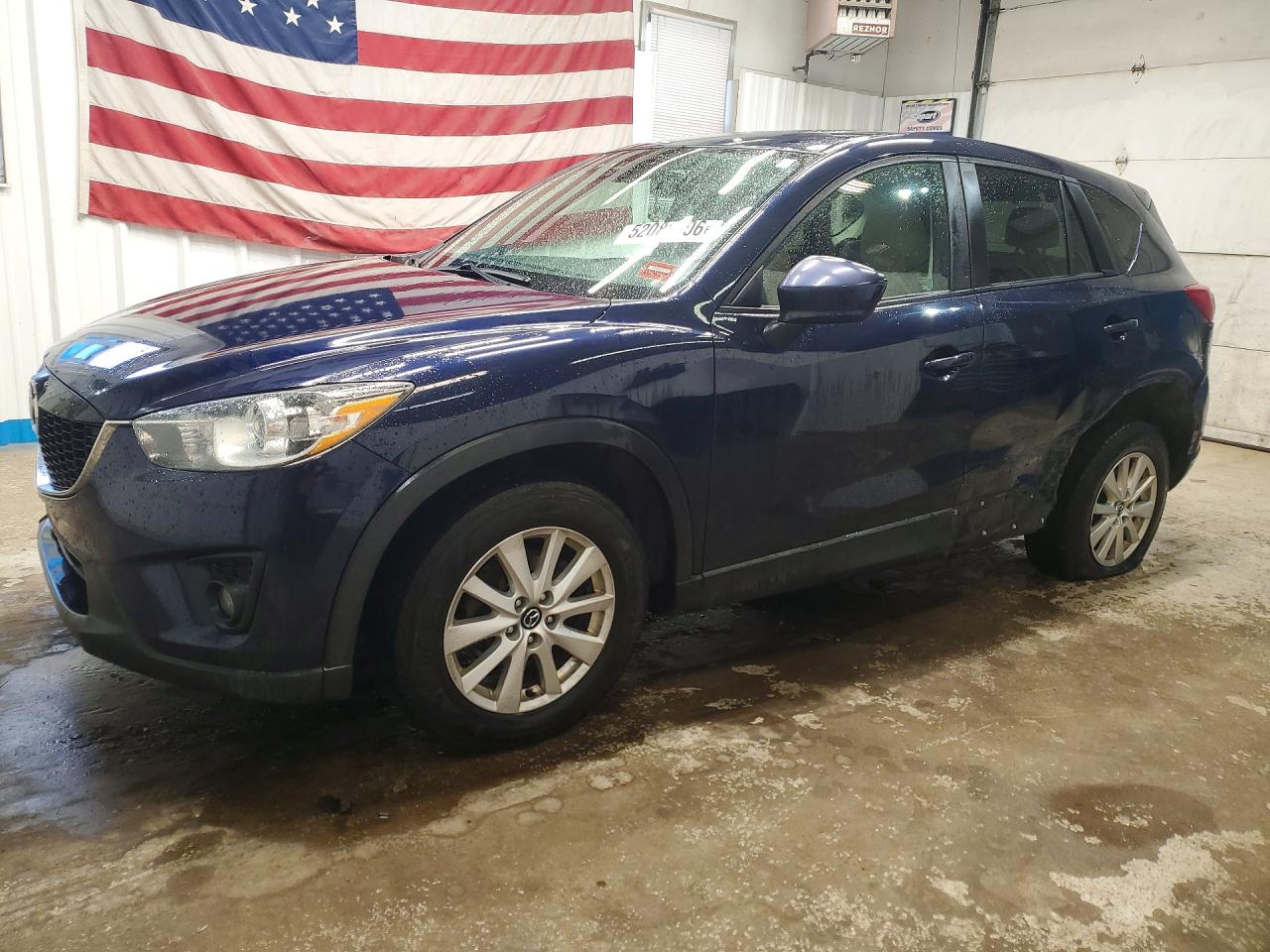 Salvage Mazda Cx Image